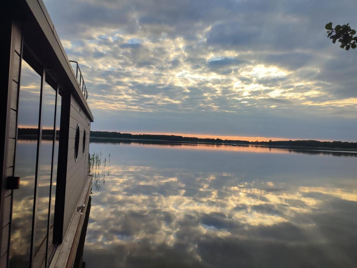 Houseboat- Dom Na Wodzie Z Sauna I Mozliwoscia Plywania Илава Экстерьер фото